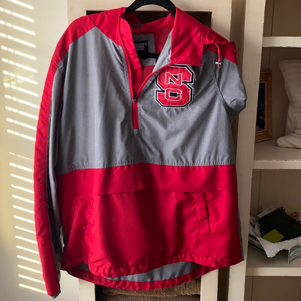 Large wind breaker